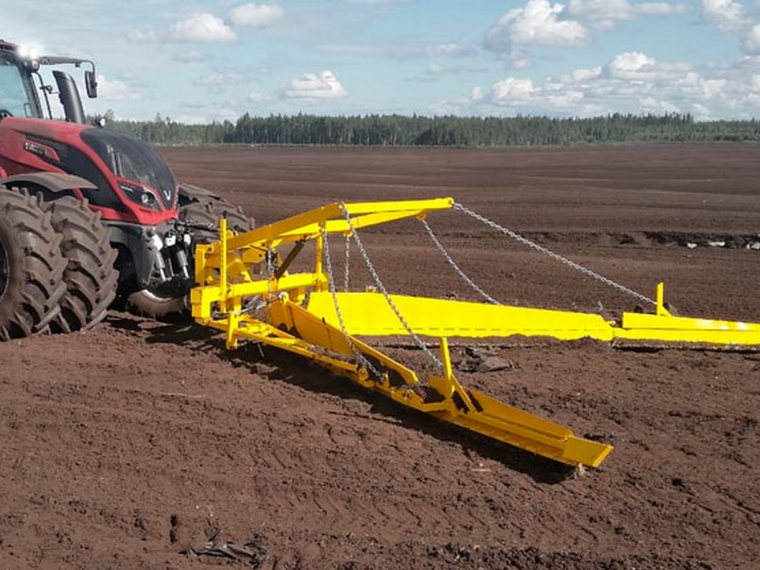 V-ОБРАЗНЫЙ ВАЛКОВАТЕЛЬ ФРЕЗЕРНОГО ТОРФА ZKT-MERIPEAT MPR-V6