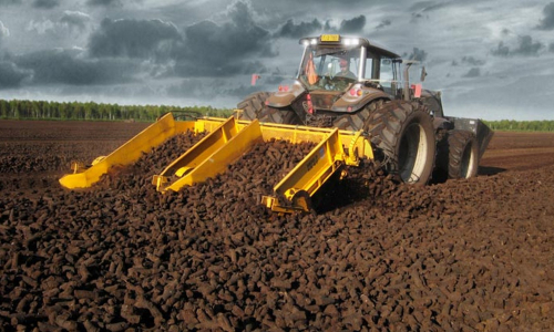 ВАЛКОВАТЕЛЬ КУСКОВОГО ТОРФА ZKT-MERIPEAT KA-4.0 T заказать в ЗКТ